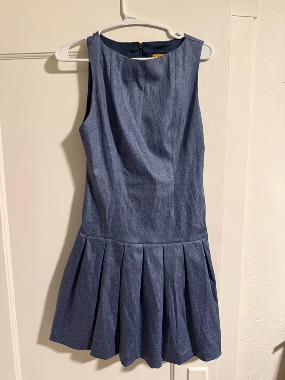 Alice + Olivia Chambray A-Line Dress size 0 pleated